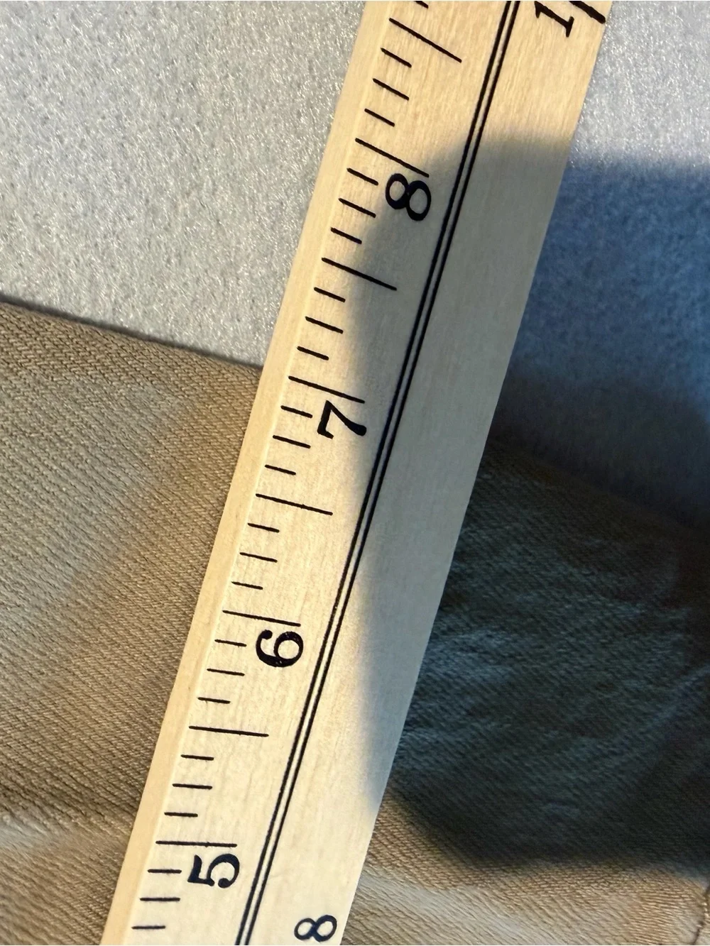 Levi's Slim Straight Khaki Jeans